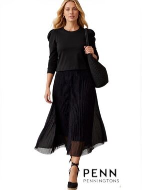 26W Pull On Pleated Chiffon Skirt with Subtle Blue Polka Dot Print:New With Tags